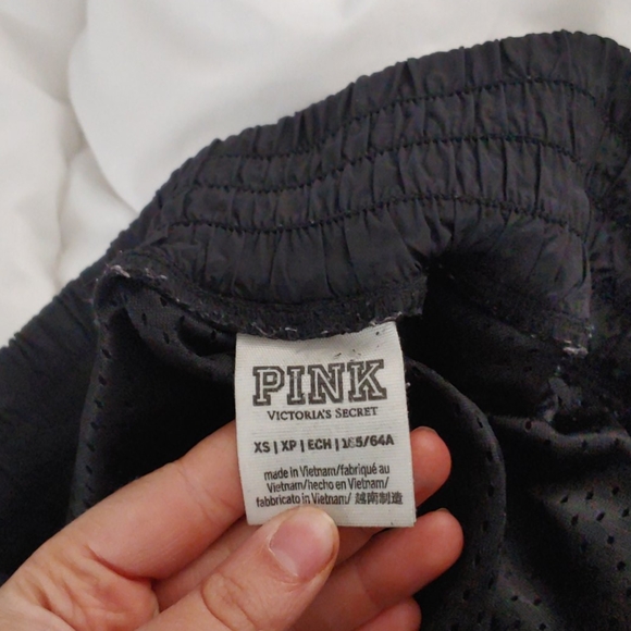 shorts from pink - Picture 3 of 4